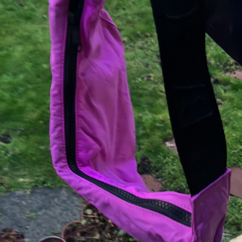 Baggu Extra Pink Medium Nylon Crescent Bag - Picture 10 of 14